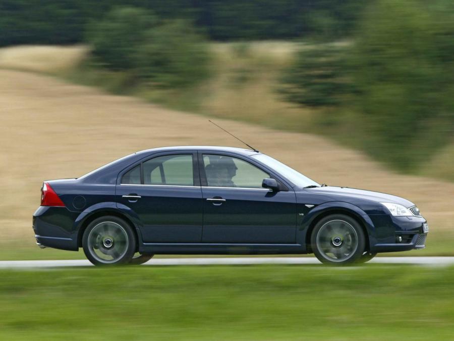  Ford Mondeo Titanium V6 Sedan 2002 года  (фото 2 из 4)